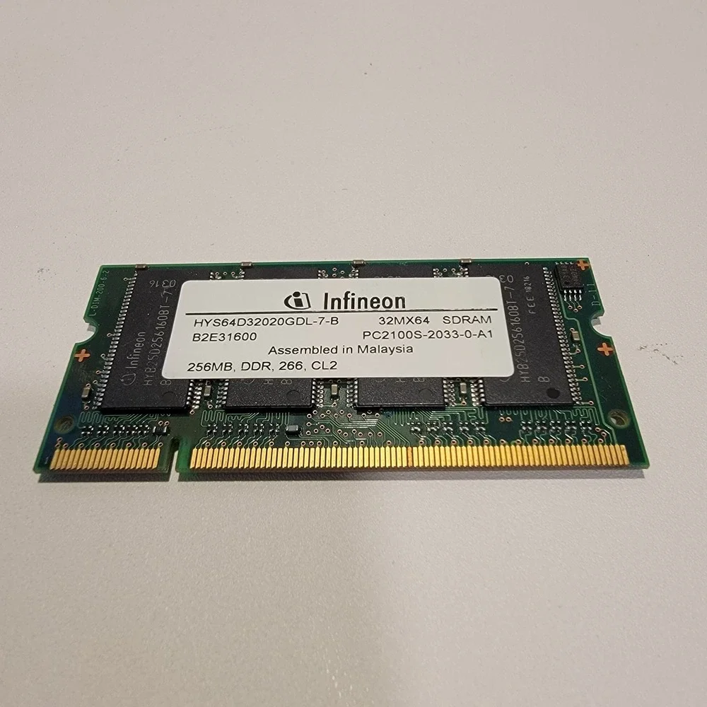 Infineon HYS64D32020GDL-7-B DDR1 256MB 266MHz DDR DDR1 SODIMM RAM Module
